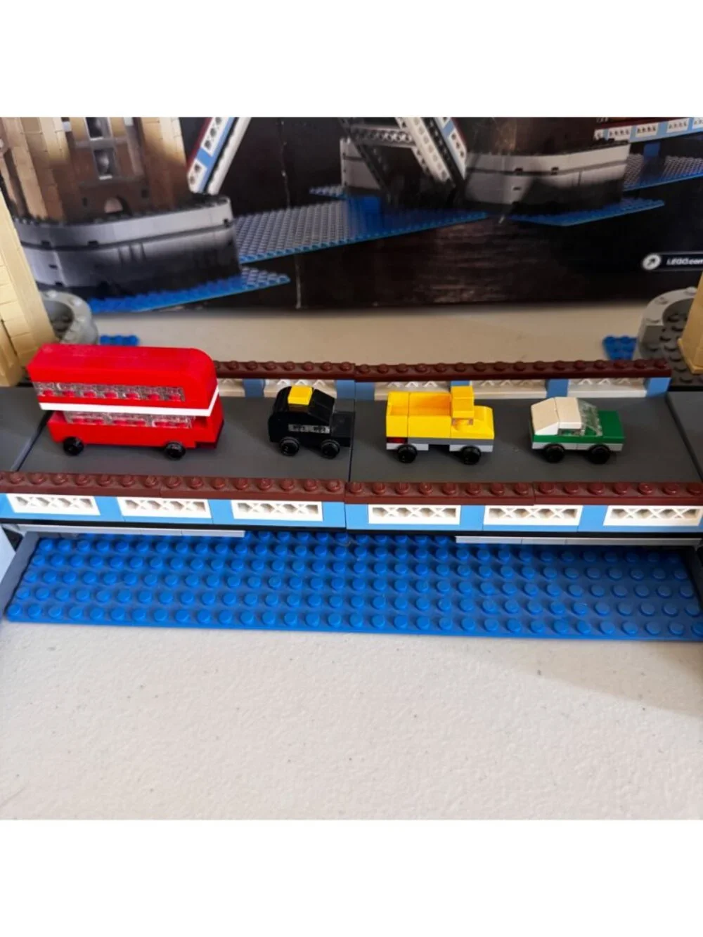 LEGO Creator Expert Tower Bridge Set 10214 W/ Box & Instructions 99.99% Complete